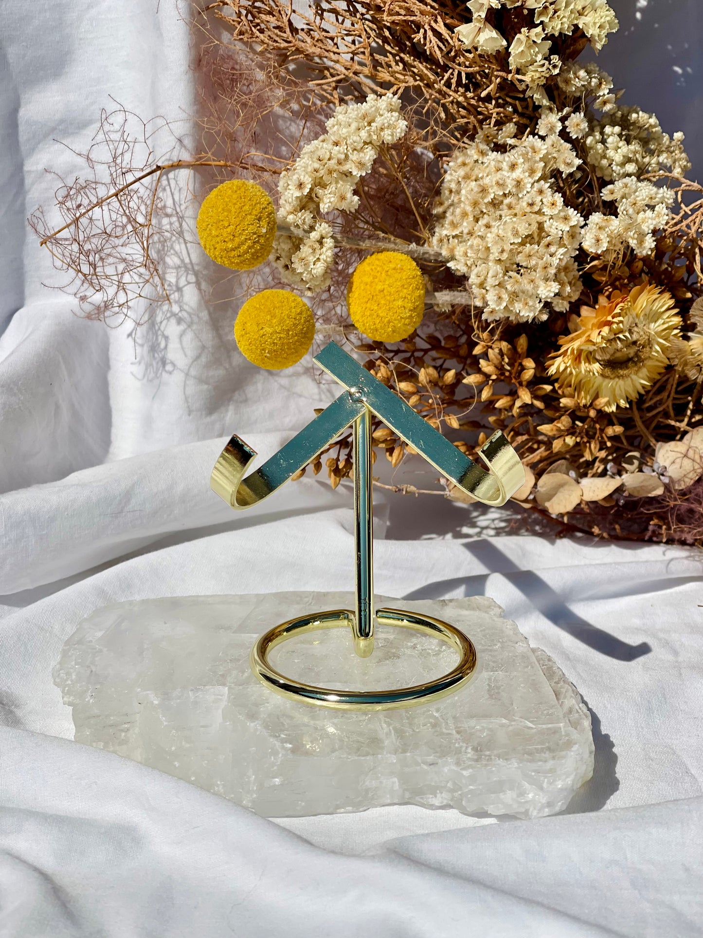 Heart Stand | Medium | Gold