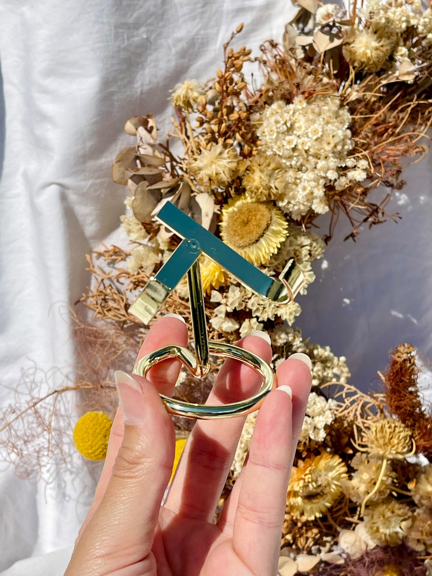Heart Stand | Small | Gold