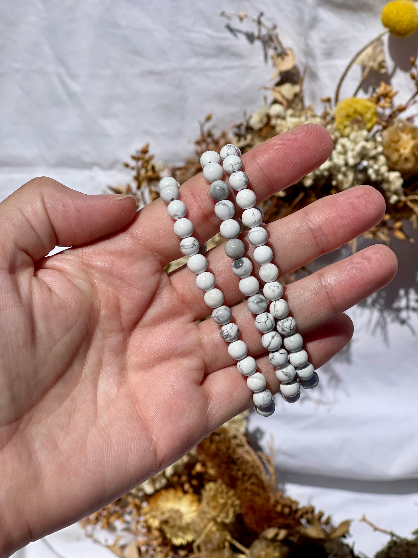 Howlite Bracelet | 6mm