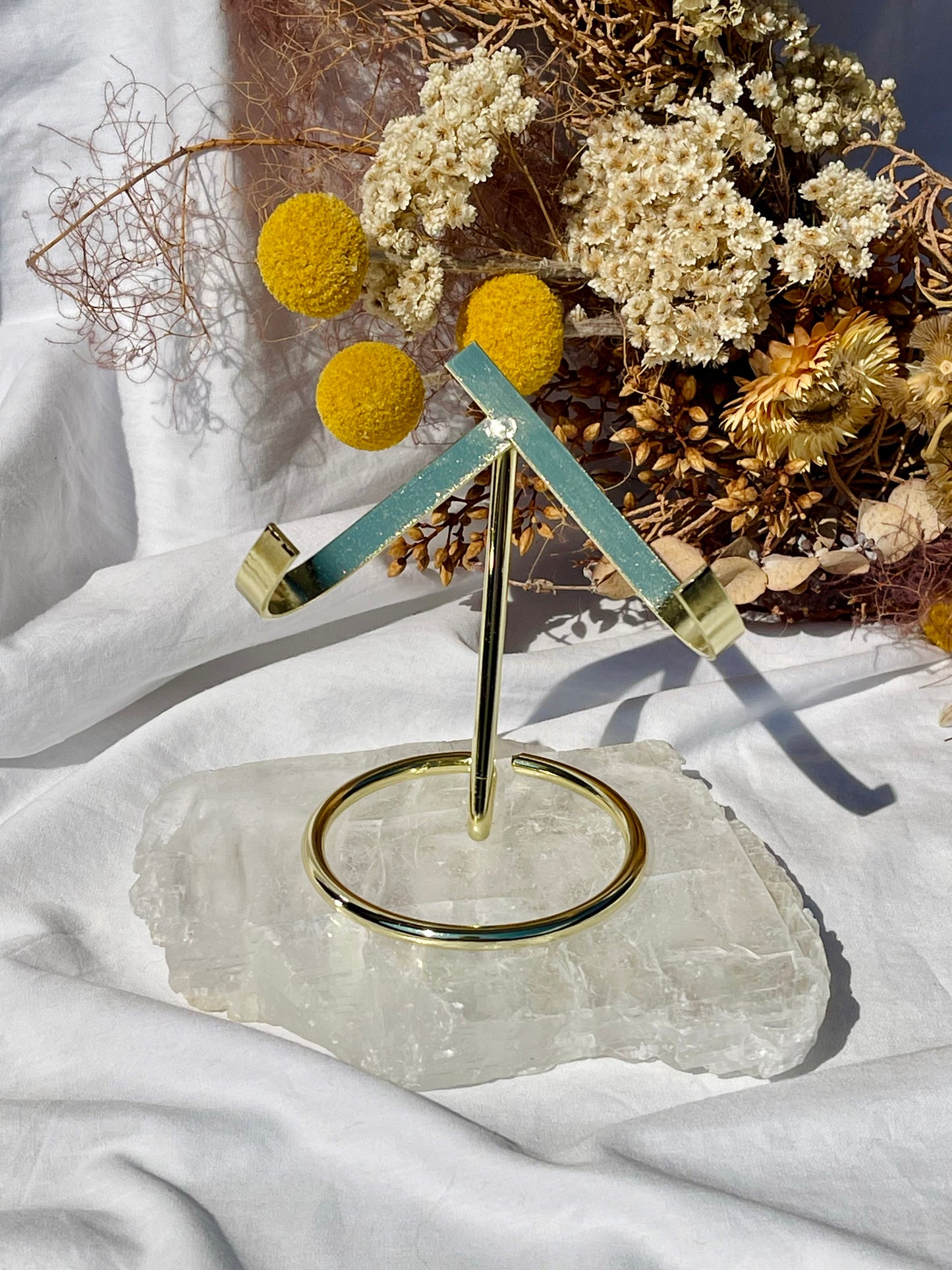 Heart Stand | Large | Gold