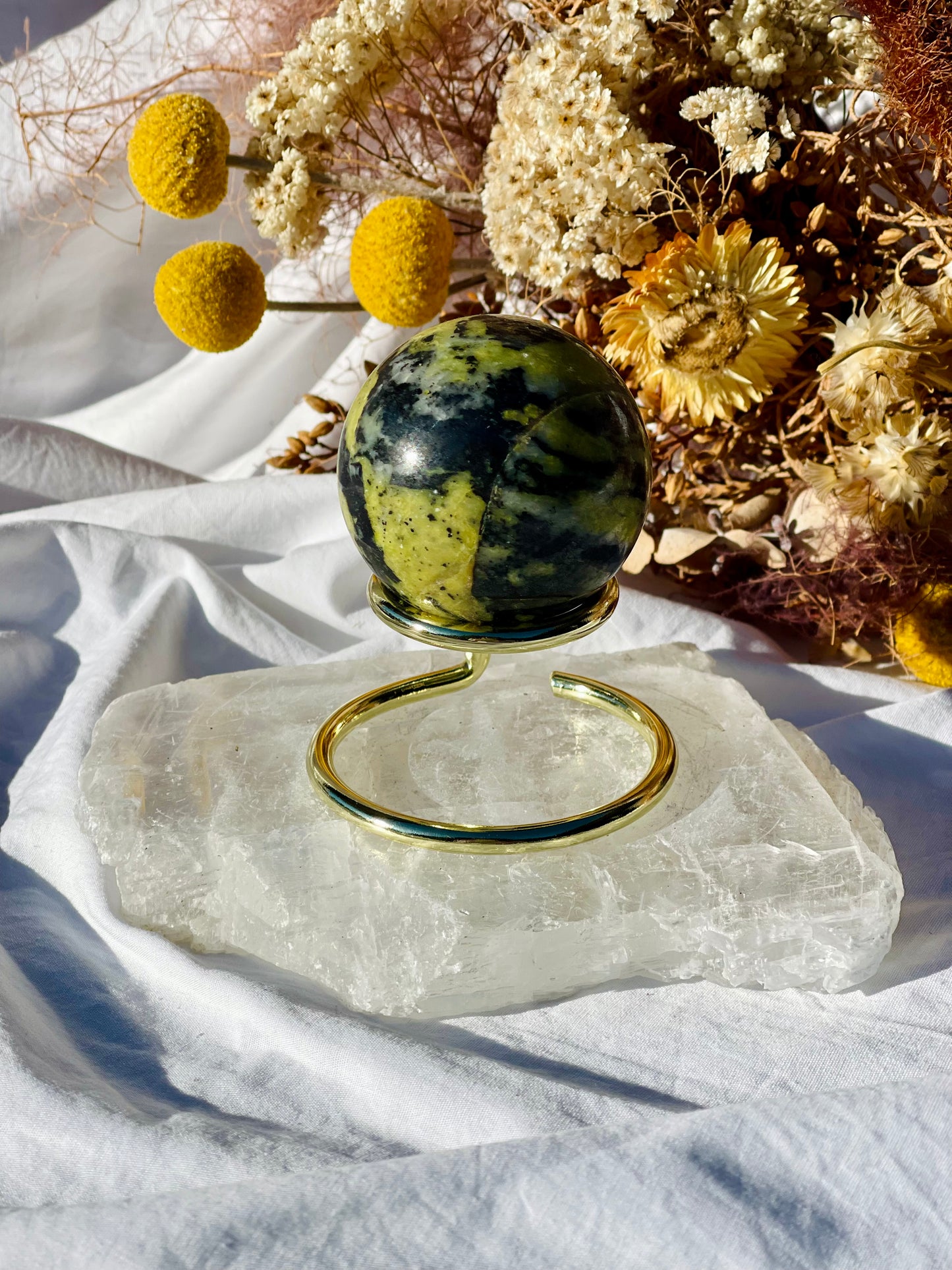 Chunky Sphere Stand | Gold | Small