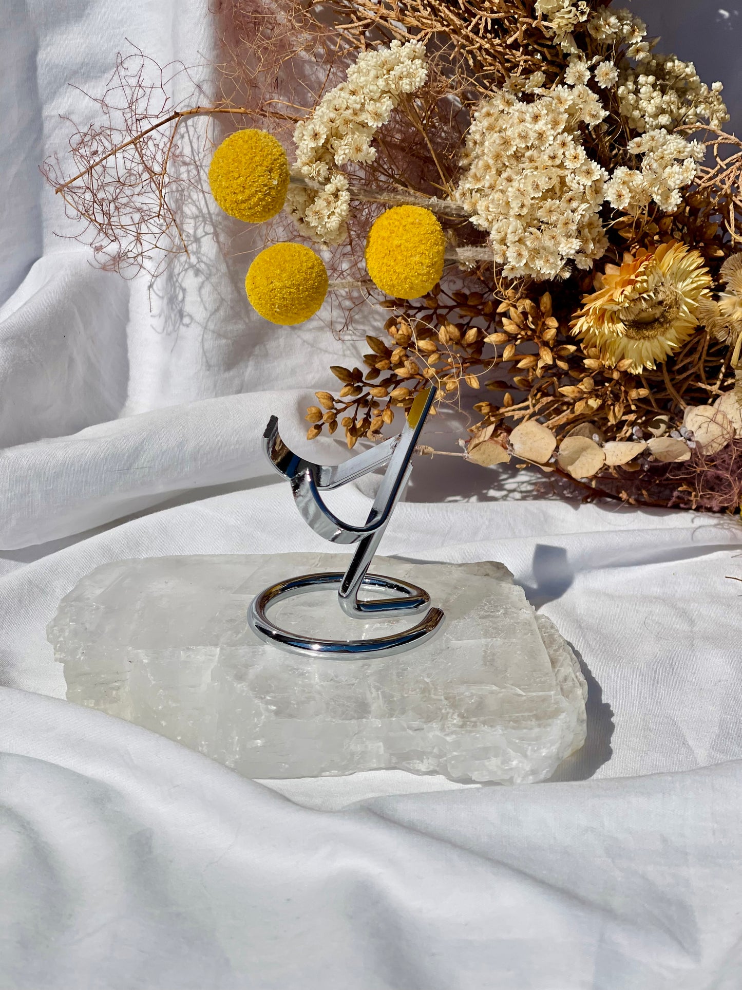 Heart Stand | Small | Silver
