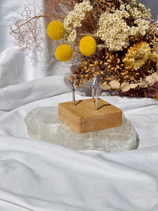 Sphere Stand With Wooden Base | Silver