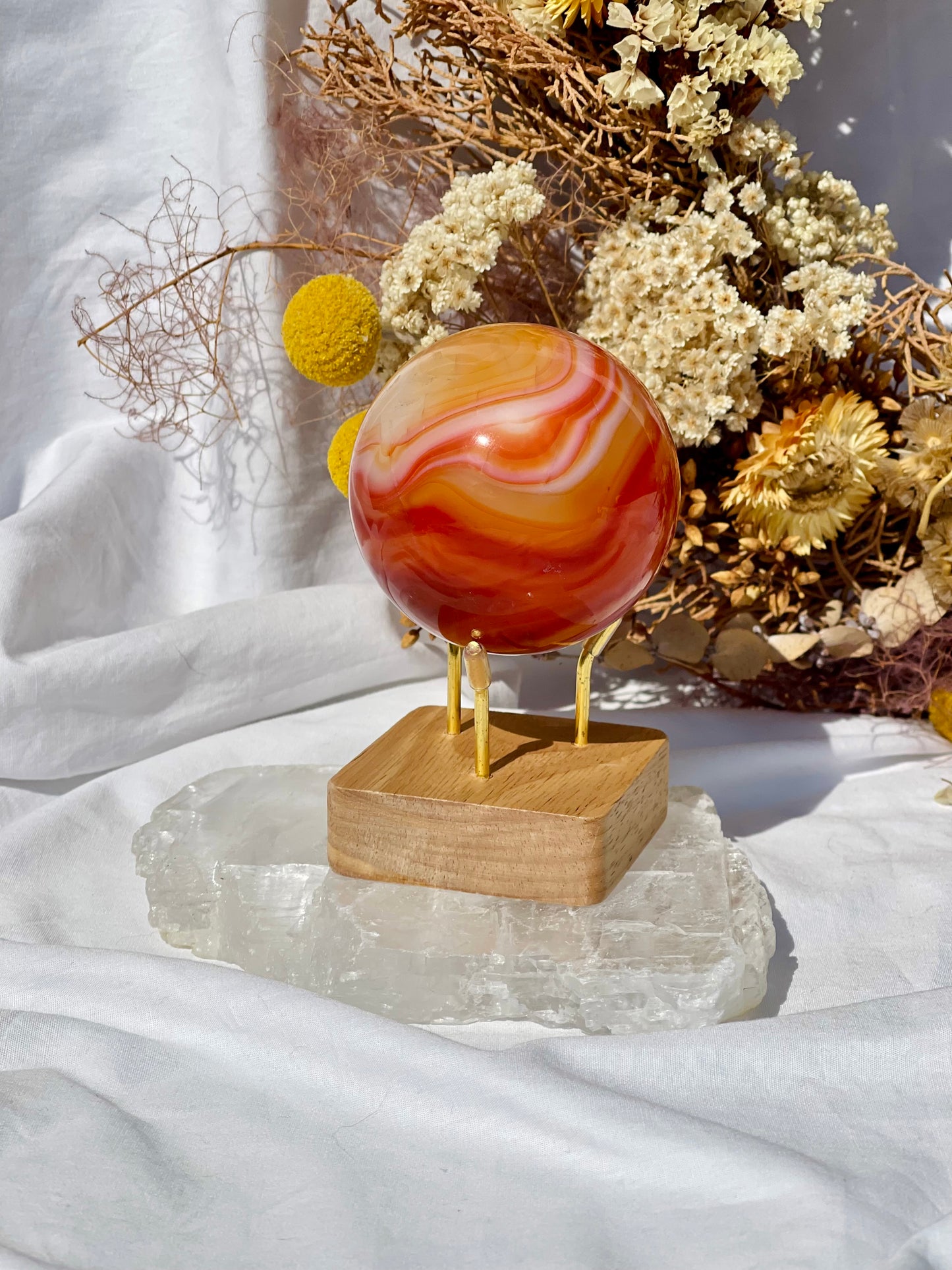 Sphere Stand With Wooden Base | Gold