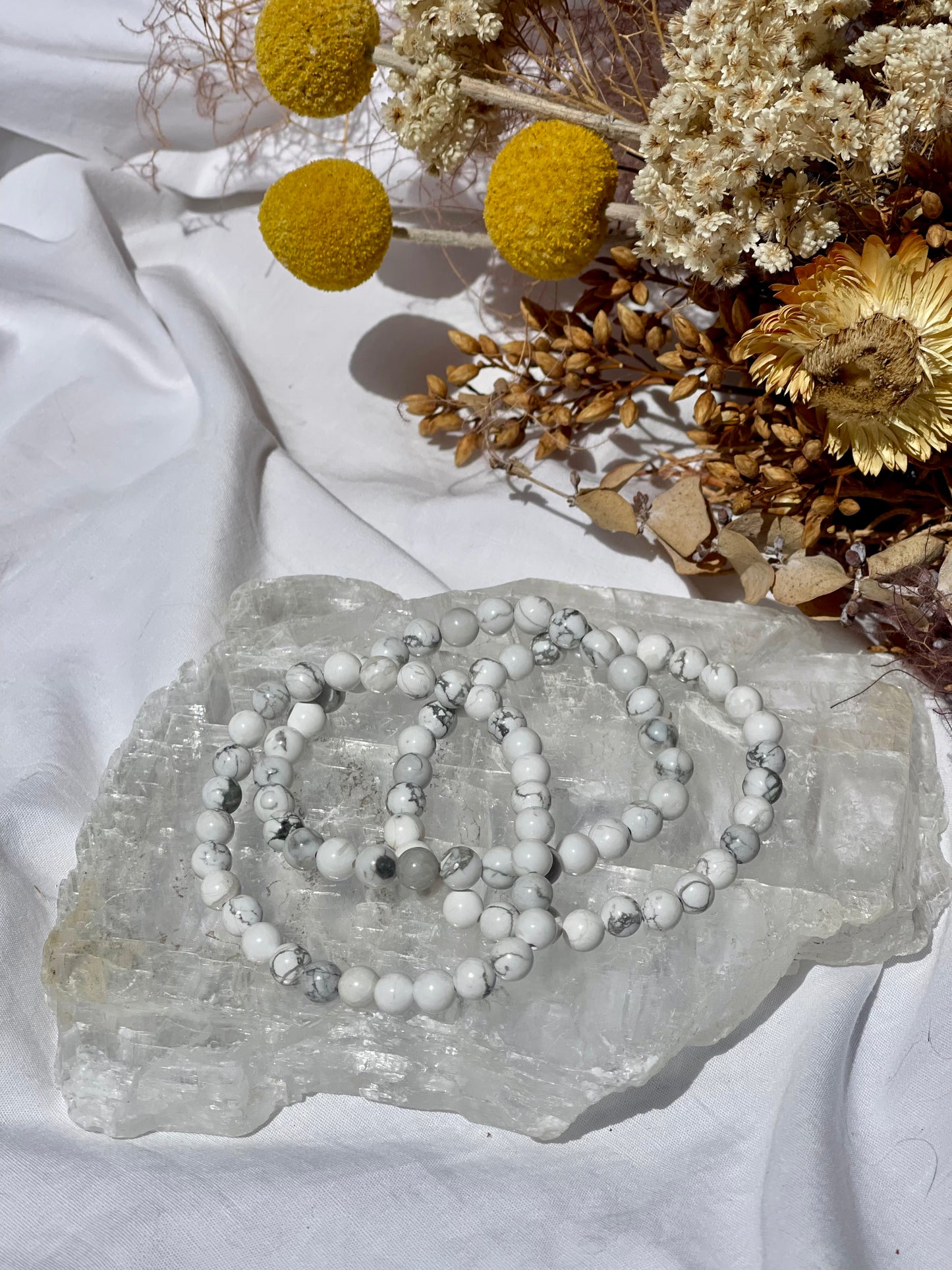 Howlite Bracelet | 6mm