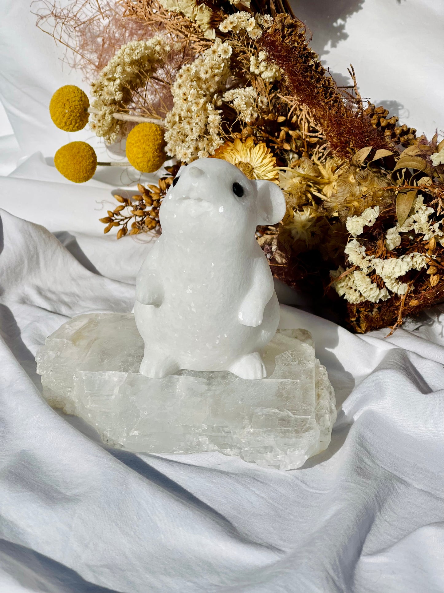 White Jade Mouse