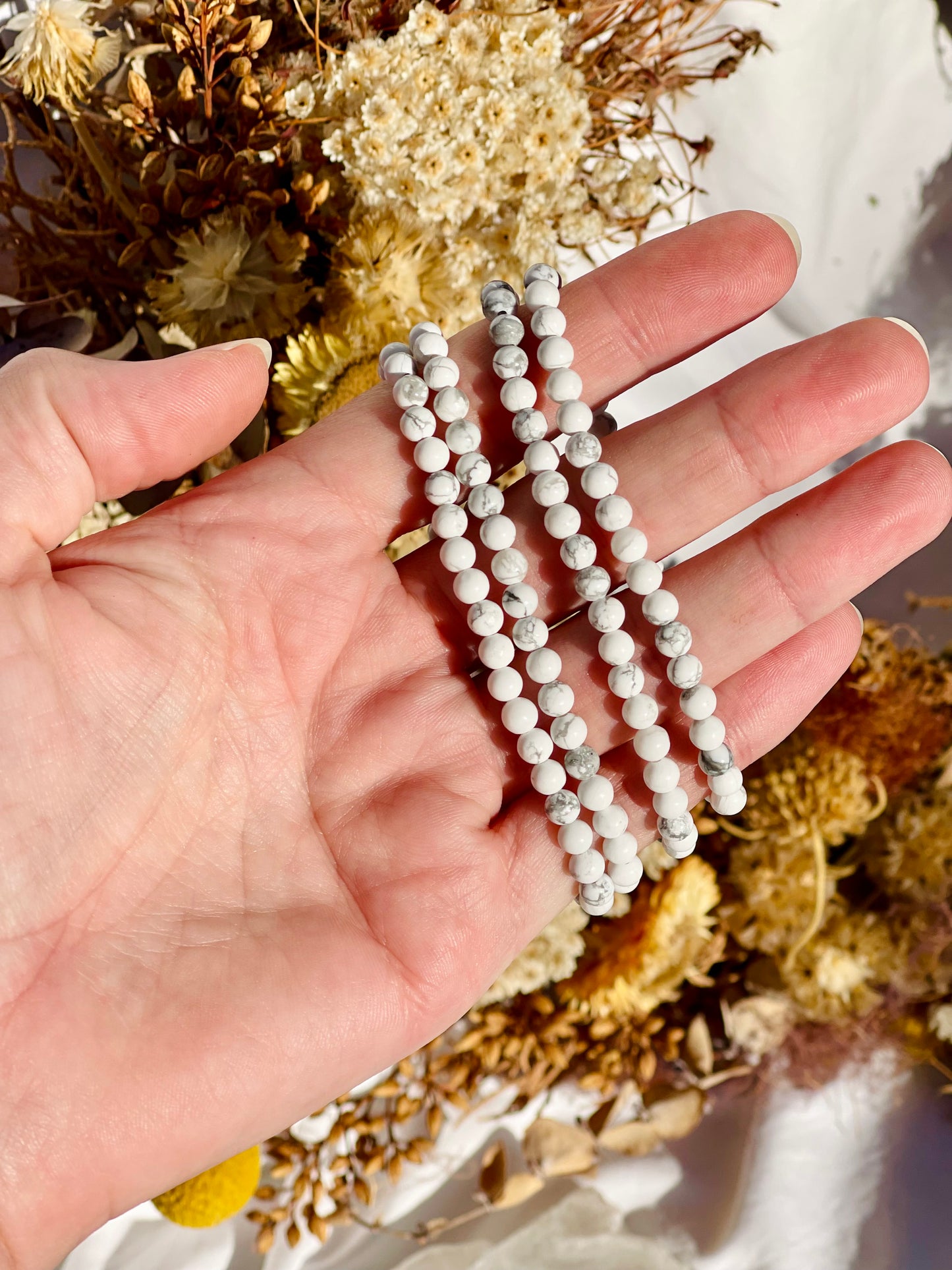 Howlite Bracelet | 4mm