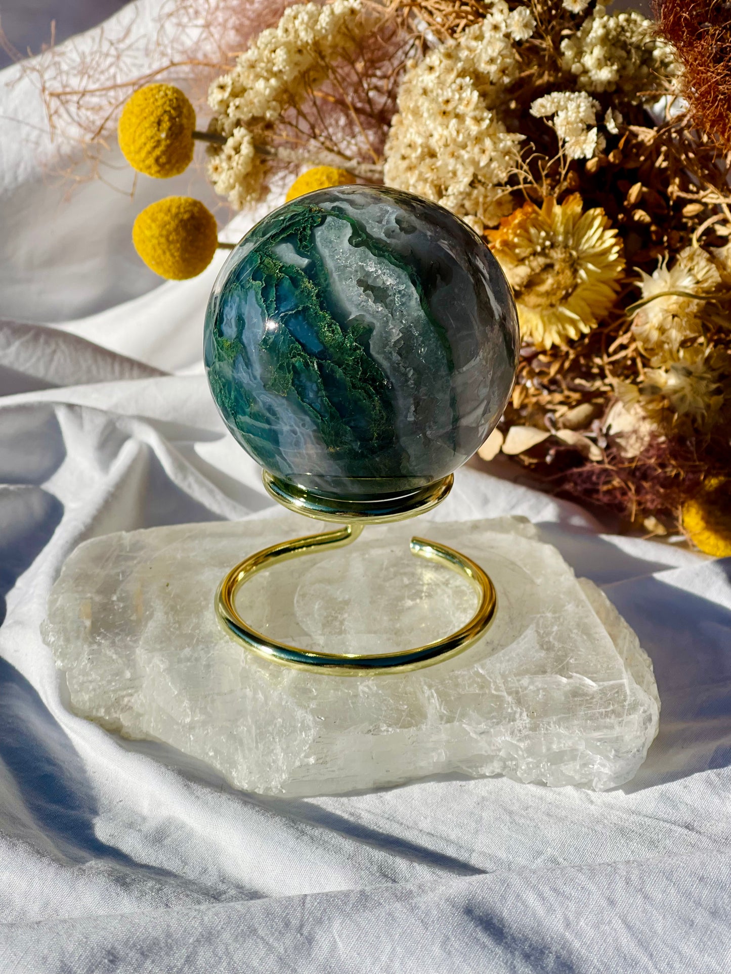 Chunky Sphere Stand | Gold | Small