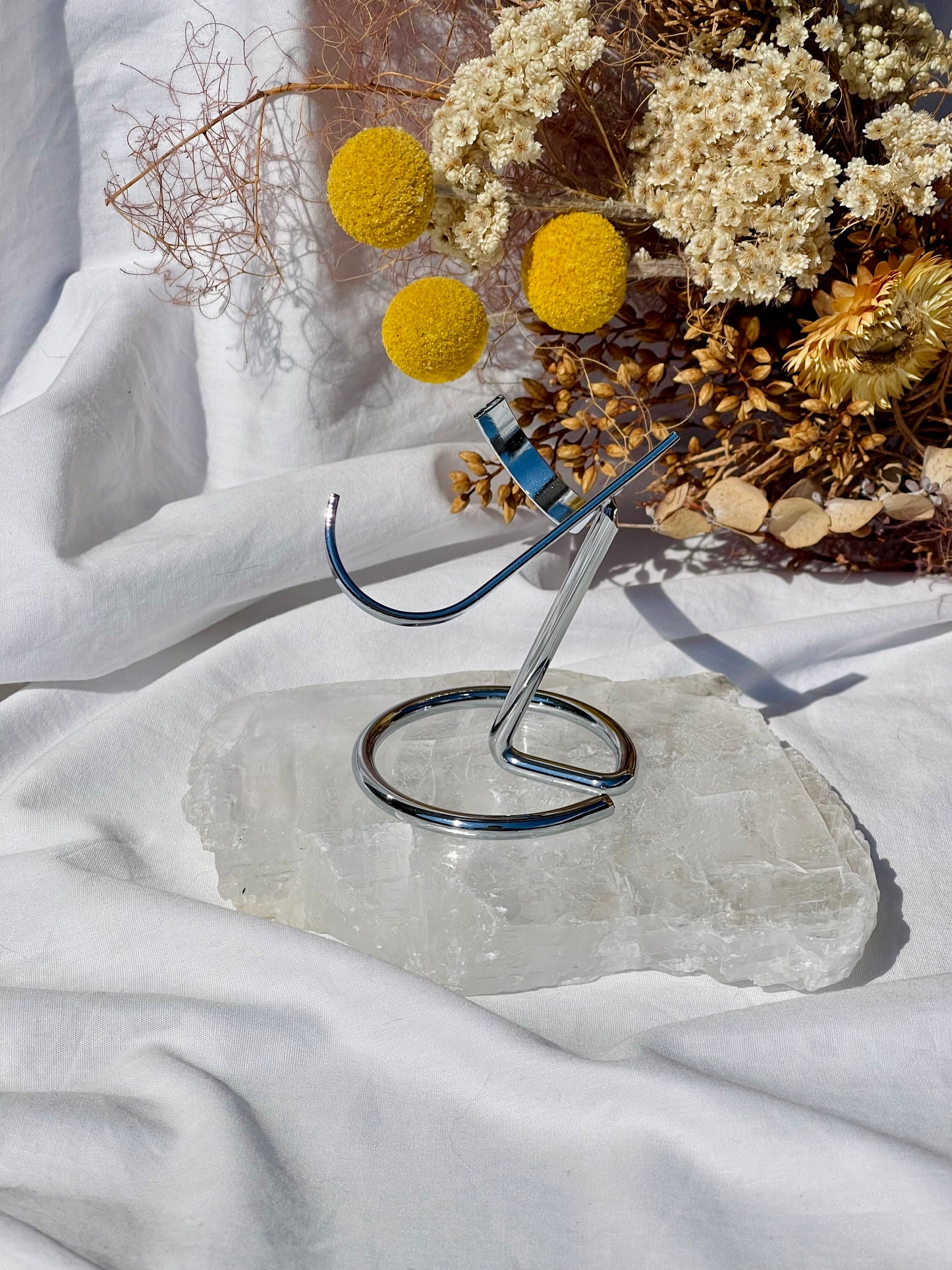 Heart Stand | Medium | Silver