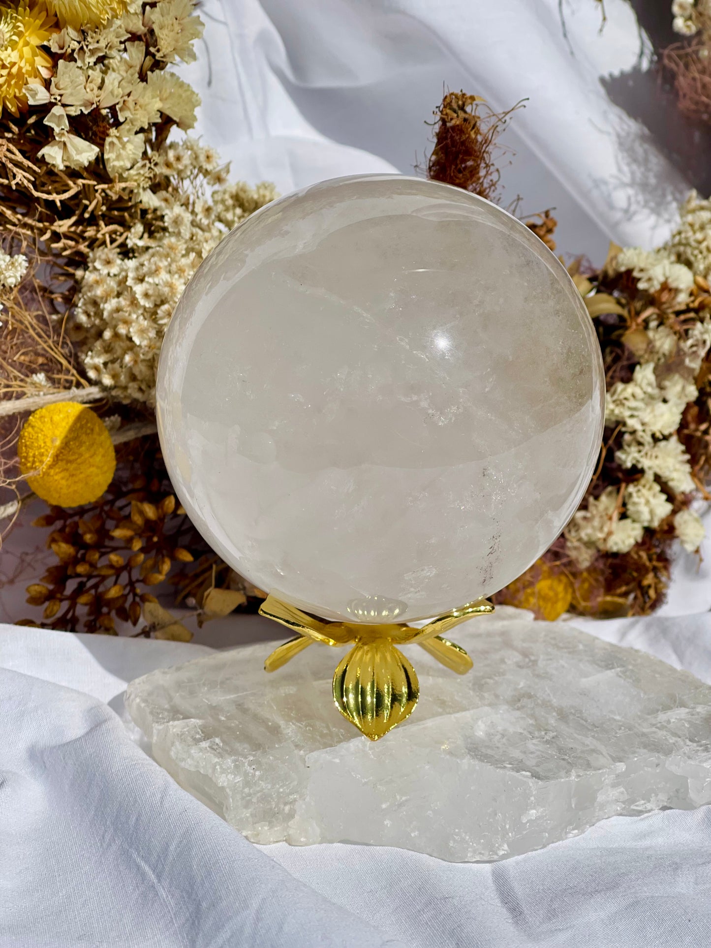 Flower Sphere Stand | Gold