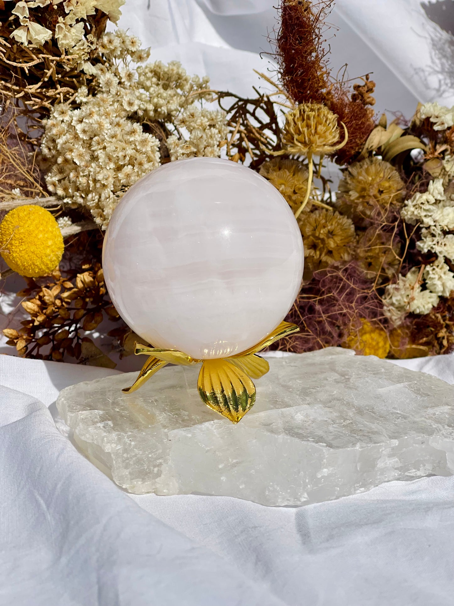 Flower Sphere Stand | Gold
