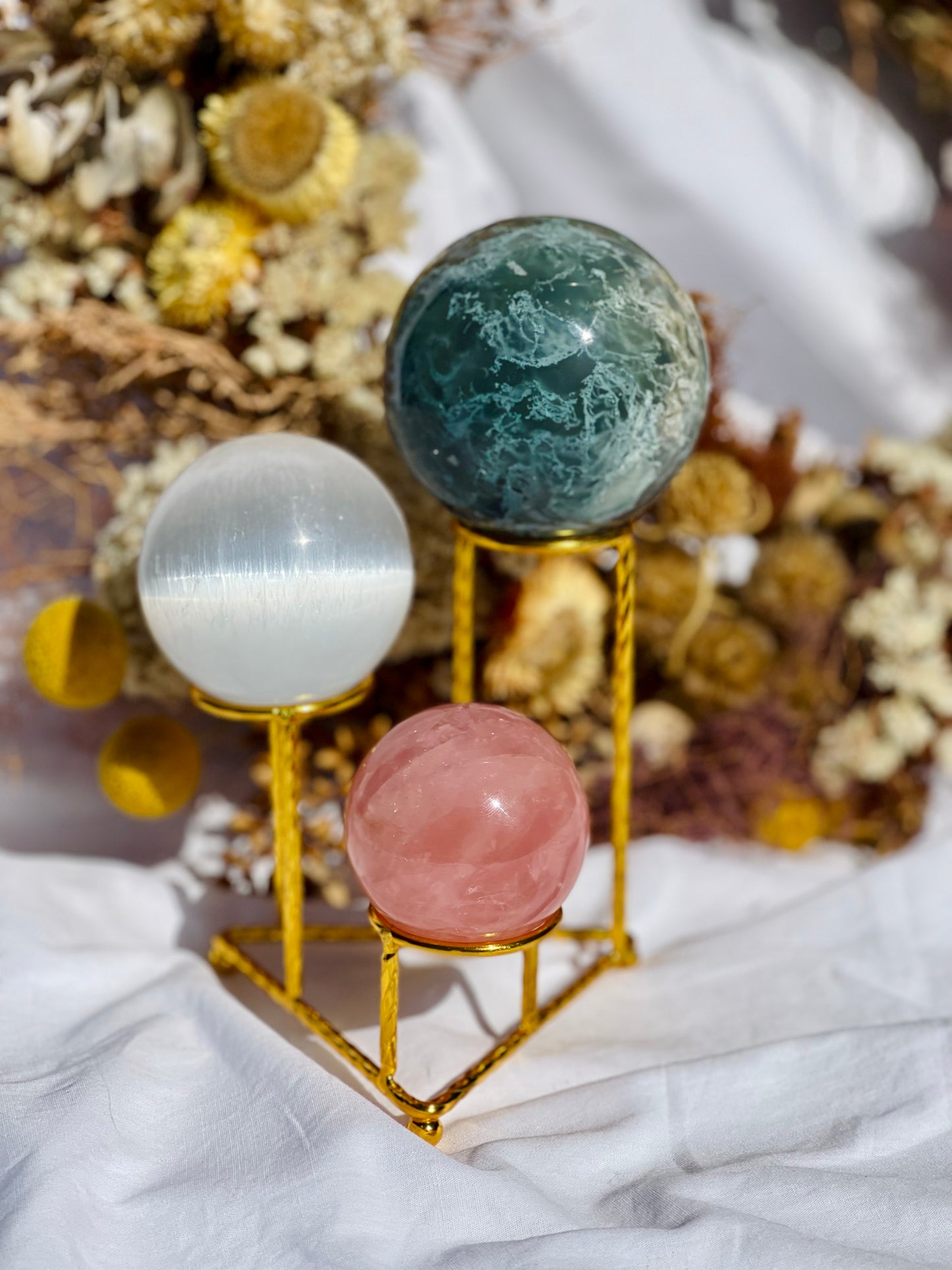 3 Sphere Stand | Twisted Gold
