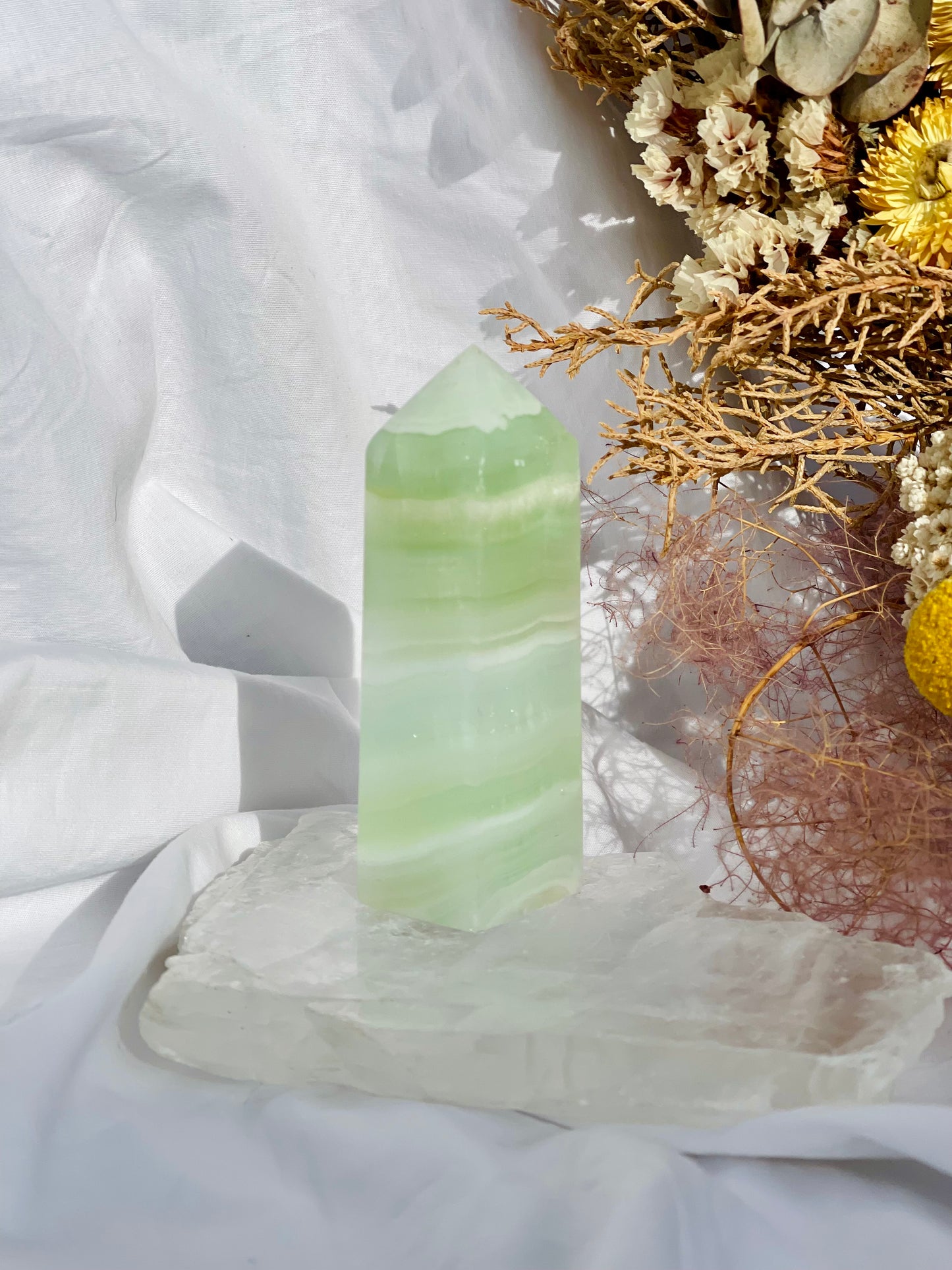 Pistachio Calcite Point B