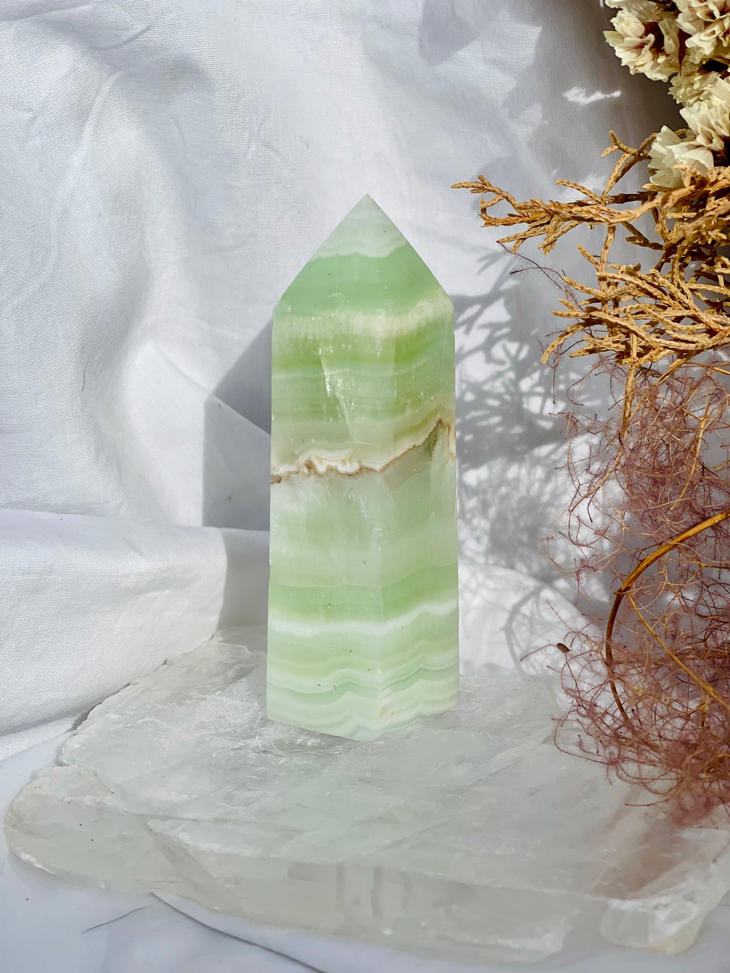 Pistachio Calcite Point C