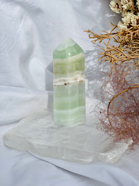 Pistachio Calcite Point D