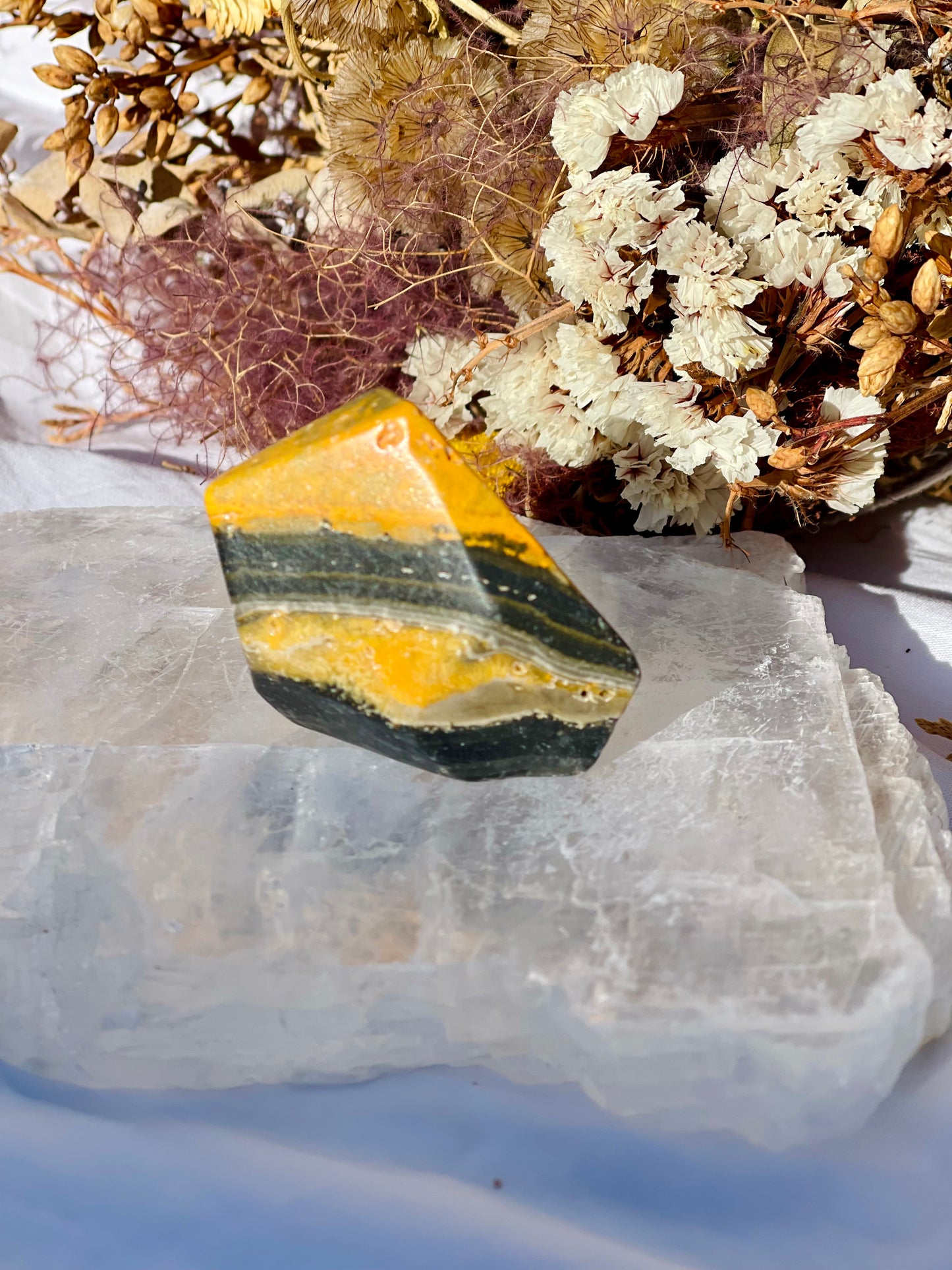 Bumble Bee Jasper Freeform