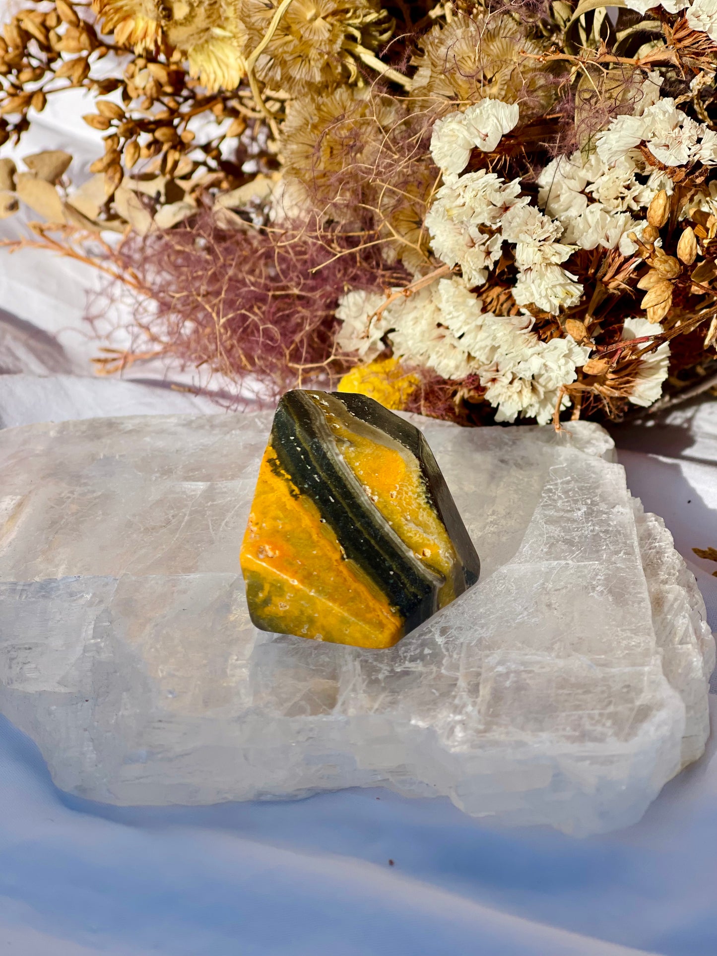 Bumble Bee Jasper Freeform