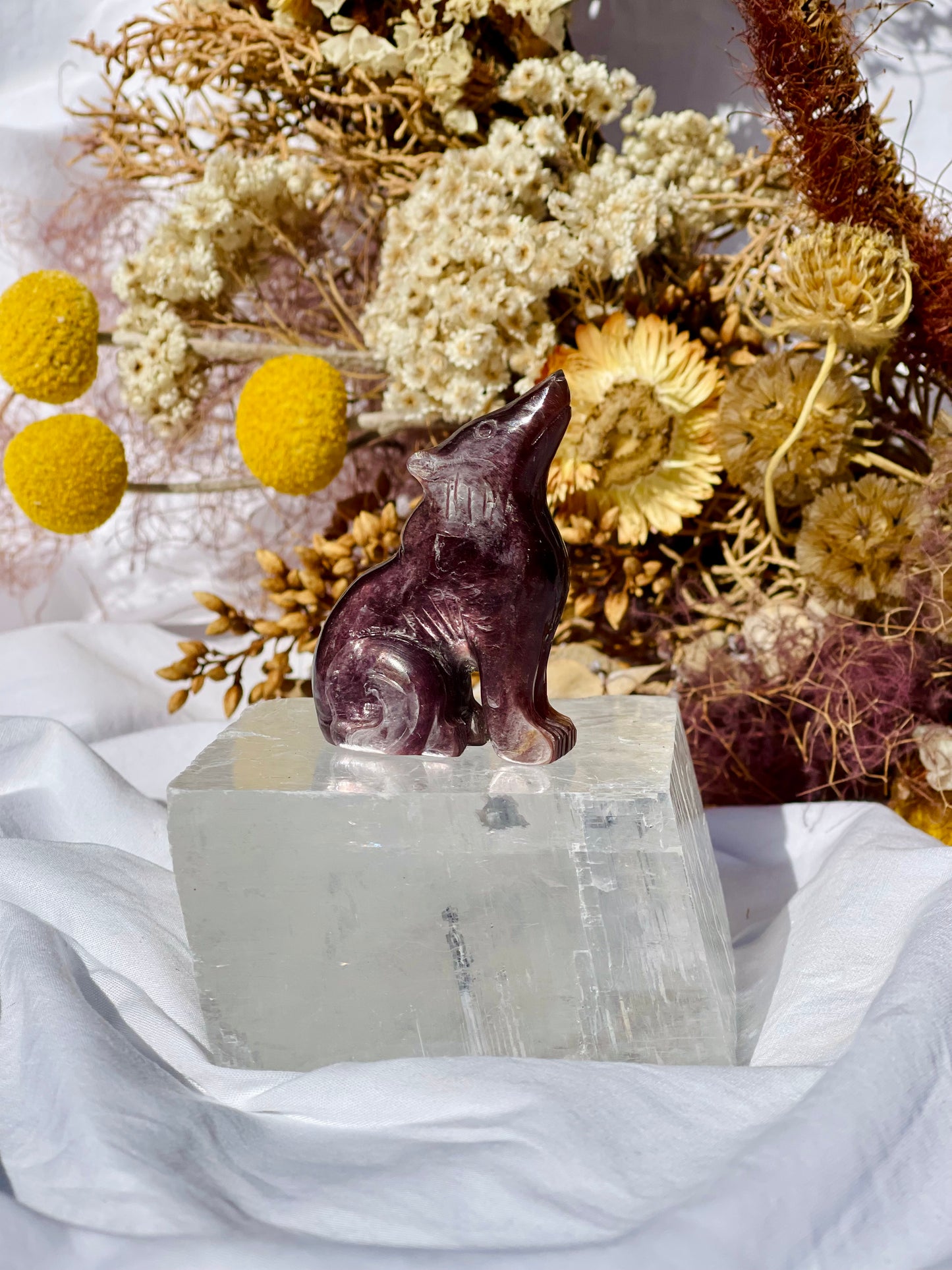 Gem Lepidolite Wolf