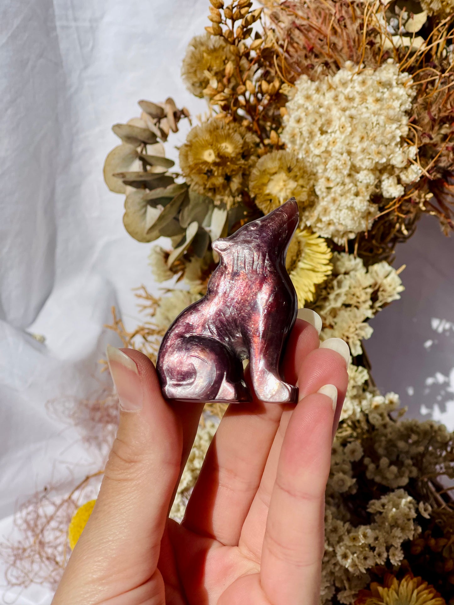 Gem Lepidolite Wolf