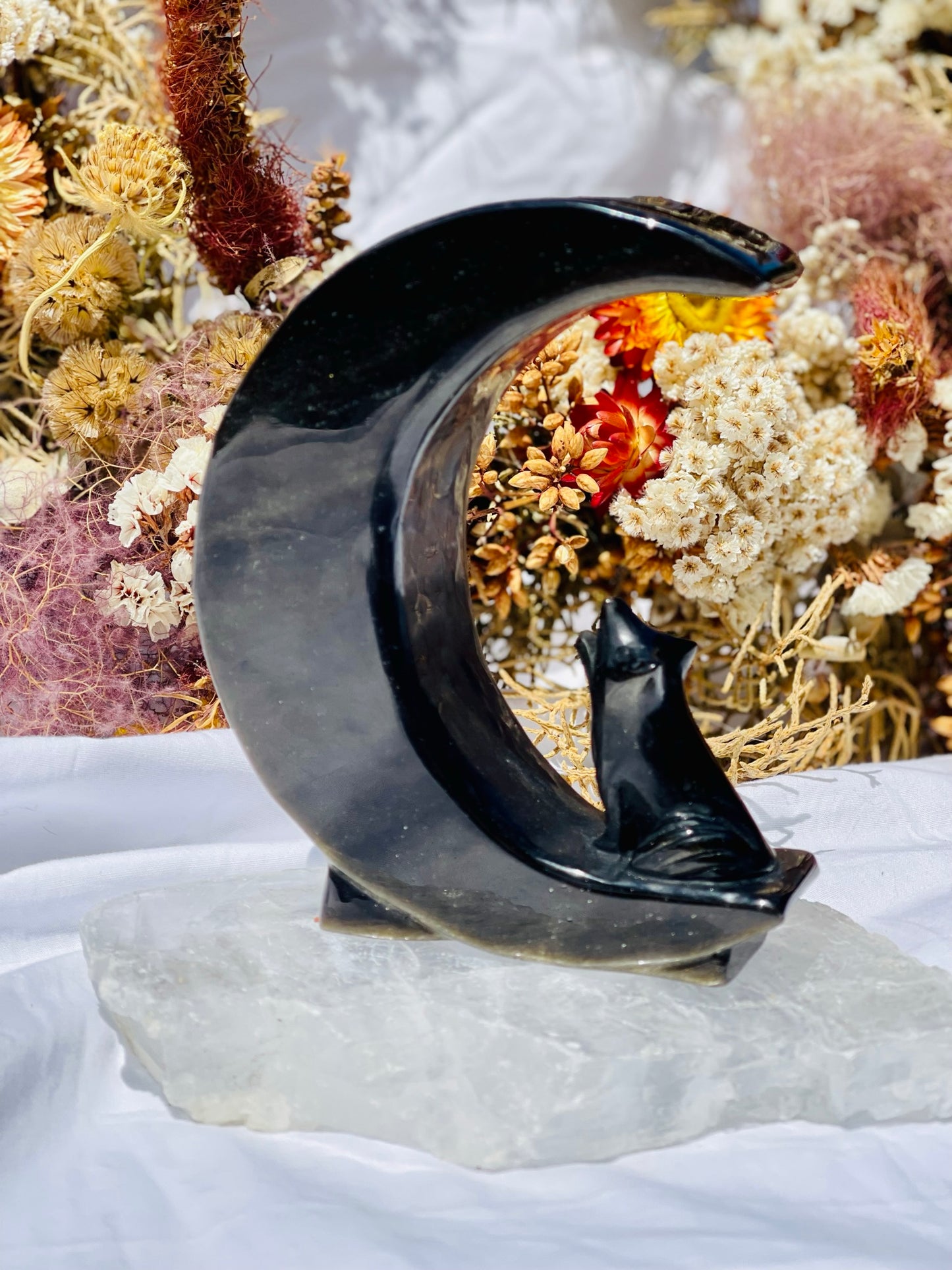 Golden Sheen Obsidian Moon/Wolf