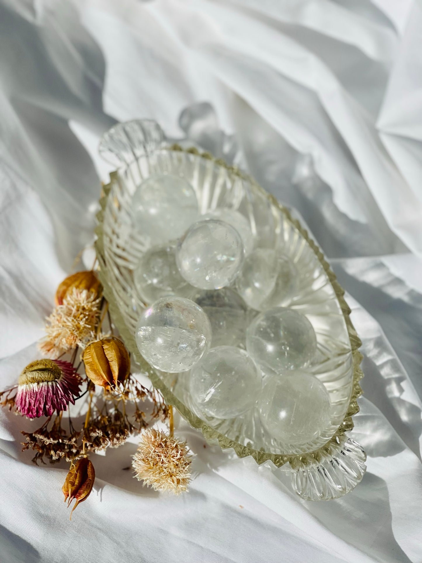 Optical White Calcite Spheres