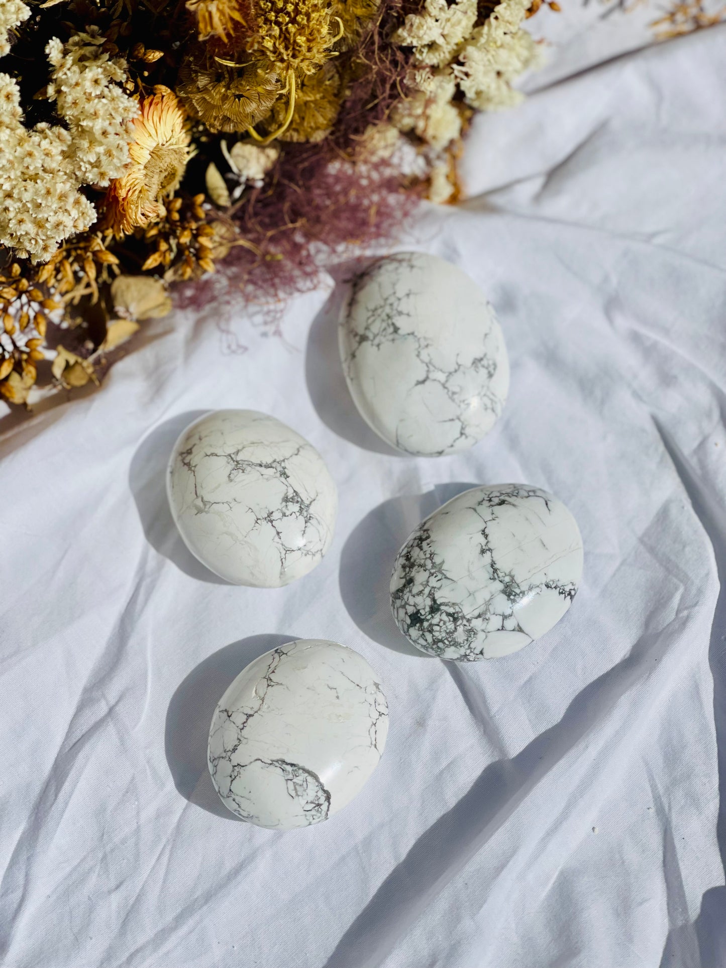 Howlite Palmstone