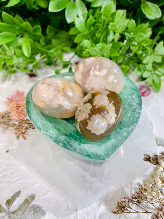 Flower Agate Palmstone