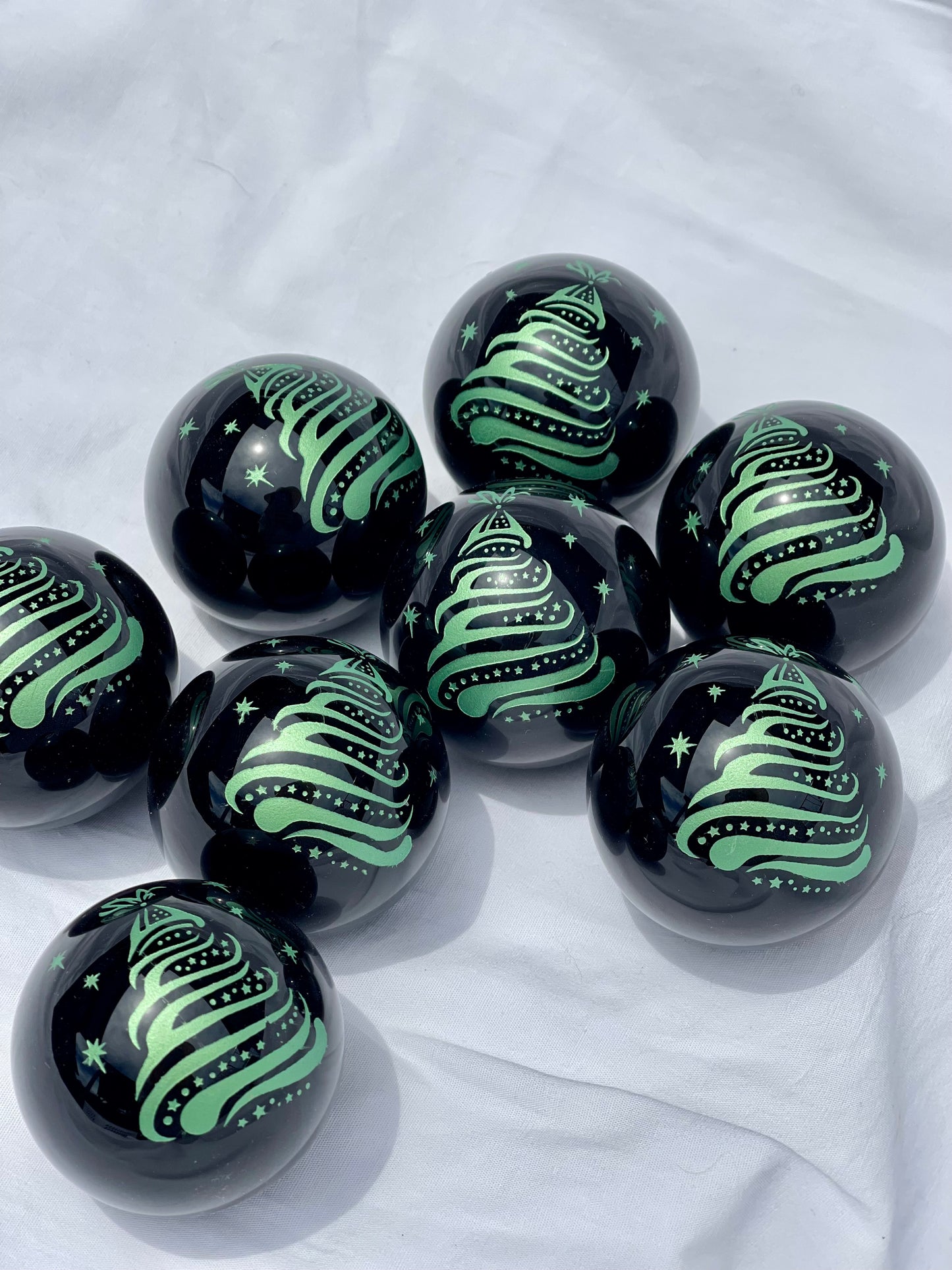 Green Christmas Tree Etched Obsidian Sphere